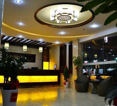 Guilin Jinxiu Xiaoxiang Business Hotel Lingchuan  Zewnętrze zdjęcie
